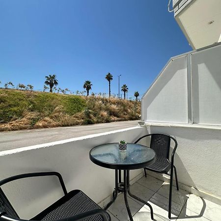 Joseph Seaside Apartment Iraklio Exterior foto